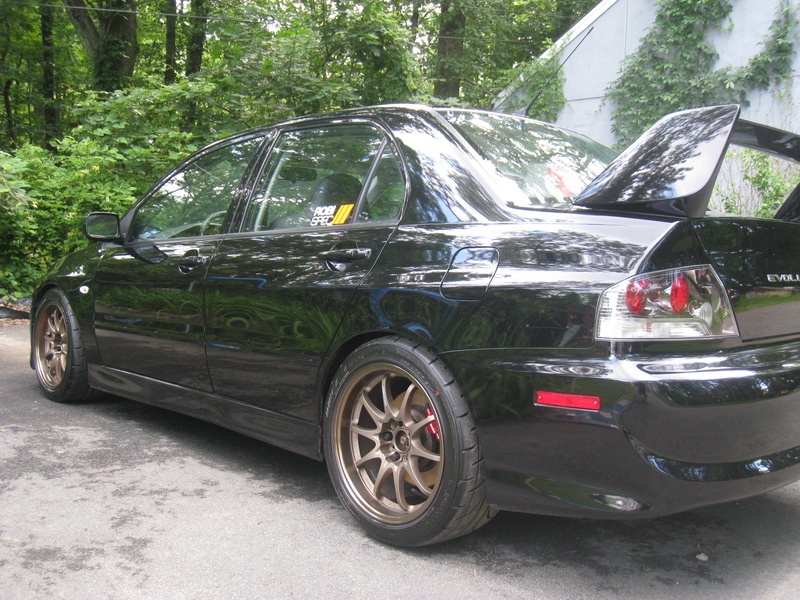 photo 1 Mitsubishi Lancer Evolution custom wheels Volk CE28 17x9.5, ET +28, tire size 255/40 R17. x ET