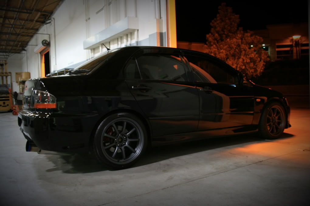 photo 9 Mitsubishi Lancer Evolution custom wheels Gram Light  57Optimise 18x9.5, ET +22, tire size 255/35 R18. x ET