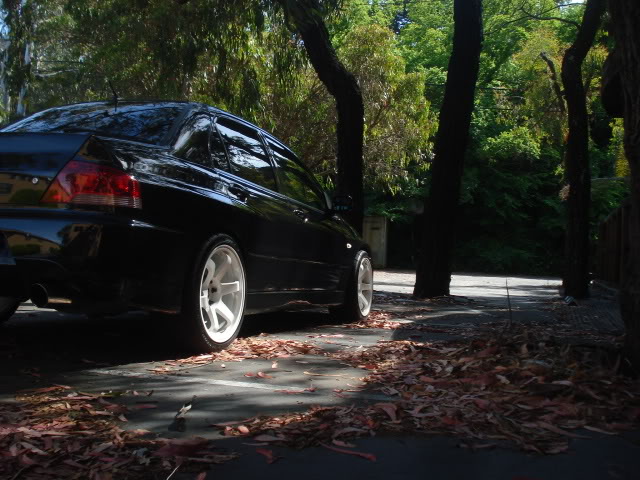 photo 3 Mitsubishi Lancer Evolution custom wheels Rota Grid 18x9.5, ET +15, tire size 255/35 R18. 18x9.5 ET+20