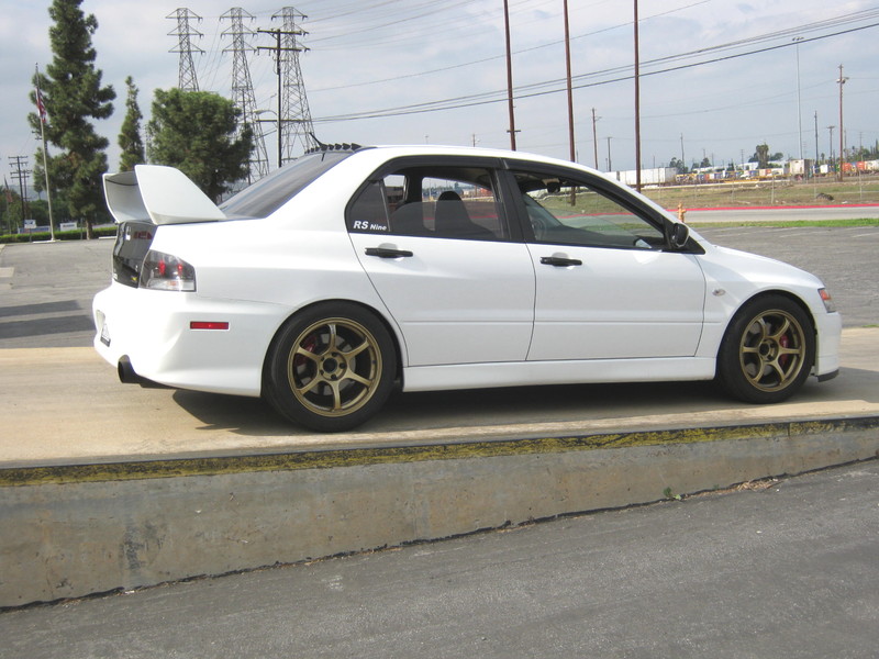 photo 2 Mitsubishi Lancer Evolution custom wheels Advan RGII 17x9.0, ET +27, tire size 275/40 R17. x ET