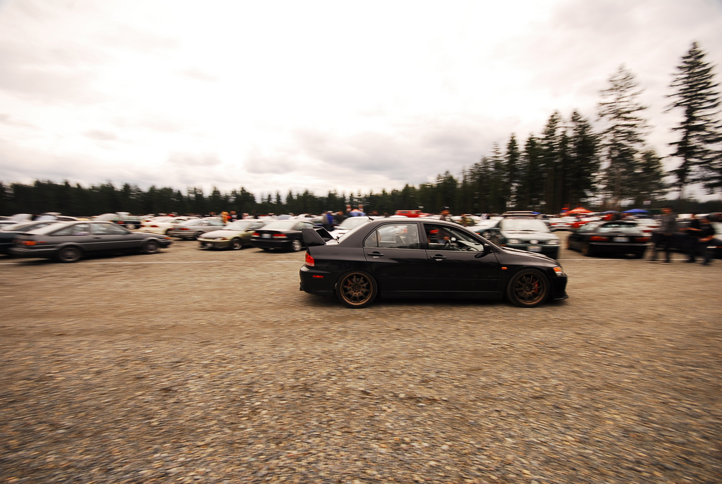 photo 2 Mitsubishi Lancer Evolution custom wheels Volk CE28N 18x9.5, ET +28, tire size 255/35 R18. x ET