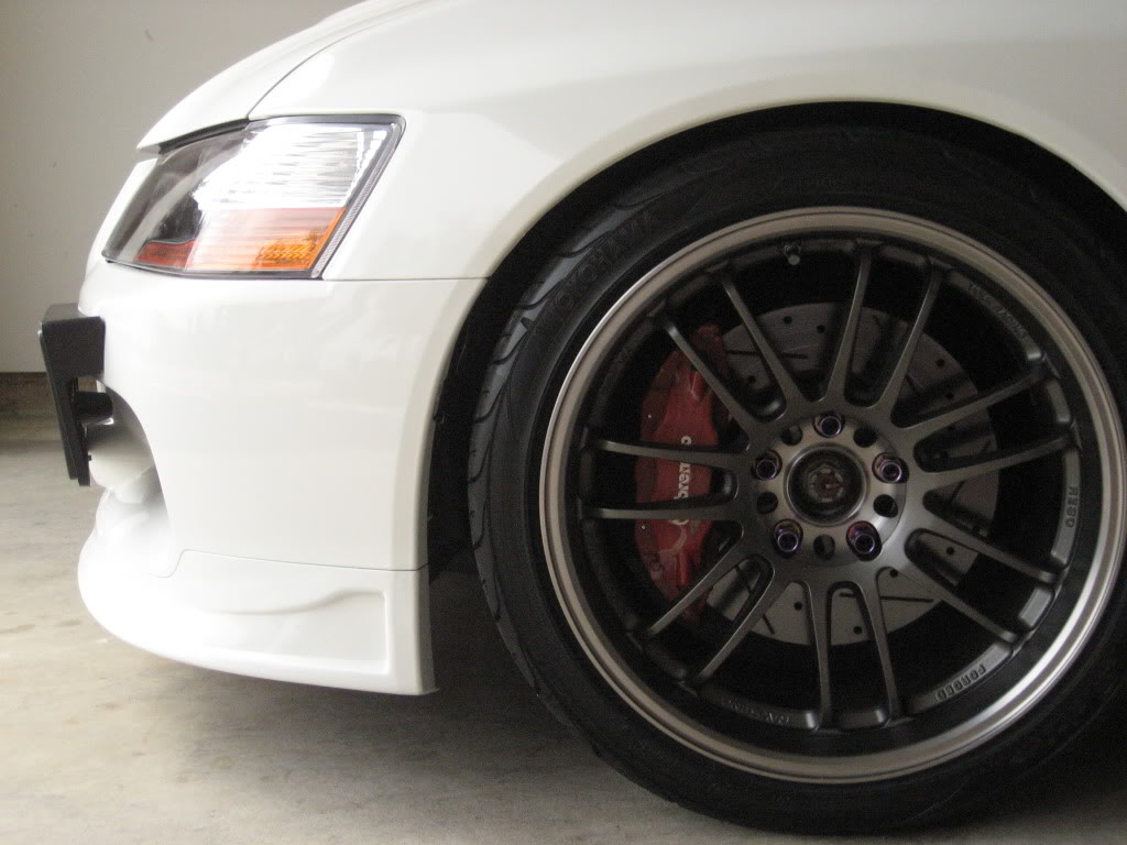 photo 1 Mitsubishi Lancer Evolution custom wheels Volk RE30 18x9.5, ET +22, tire size 255/35 R18. x ET