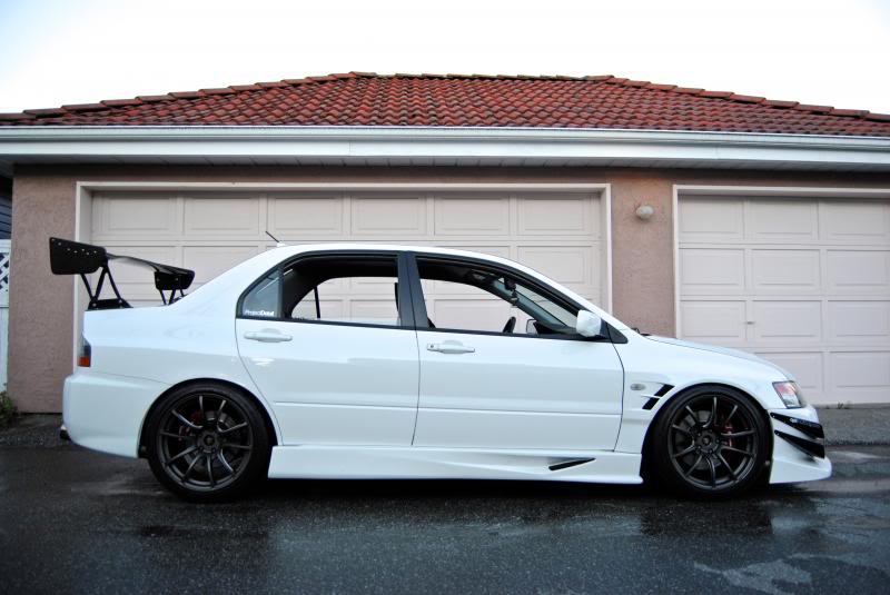 photo 3 Mitsubishi Lancer Evolution custom wheels Wedssport SA55M  18x10.0, ET +36, tire size 275/35 R18. x ET