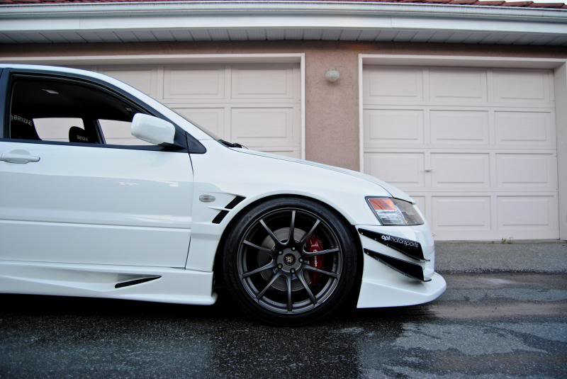 photo 1 Mitsubishi Lancer Evolution custom wheels Wedssport SA55M  18x10.0, ET +36, tire size 275/35 R18. x ET