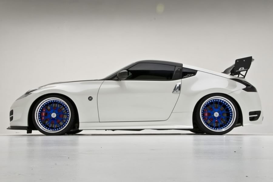 photo 1 Nissan 370Z custom wheels Strasse Forged SM8 20x10.0, ET +15, tire size 255/ R20. 20x12.0 ET0 305/ R20