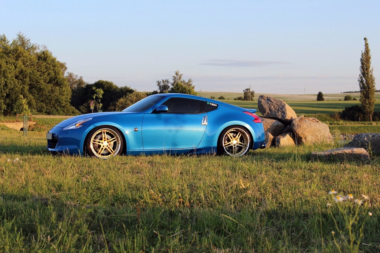 photo 1 Nissan 370Z custom wheels Work Gnosis gs 20x9.5, ET +20, tire size 245/35 R20. 20x10.5 ET+15 275/35 R20