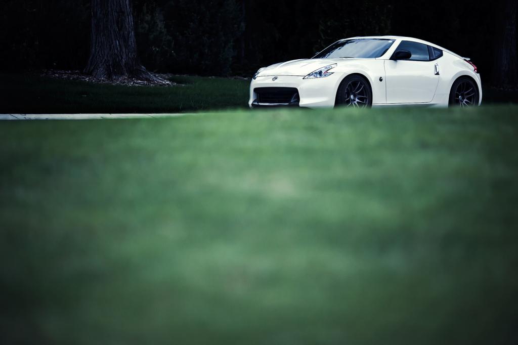 photo 3 Nissan 370Z custom wheels Work Emotion CR 19x10.5, ET +29, tire size 285/35 R19. 19x10.5 ET+17 285/35 R19