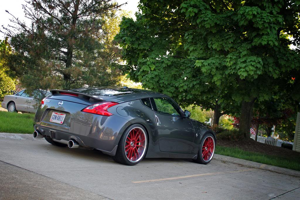 photo 2 Nissan 370Z custom wheels Volk Racing GT-30 RED 20x9.5, ET +25, tire size 255/35 R20. 20x10.5 ET+23 285/30 R20