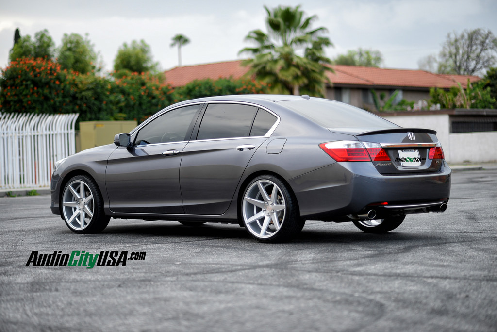 photo 2 Honda Accord custom wheels Rennen CRL 70 20x8.5, ET , tire size 225/35 R20. 20x10.0 ET 255/30 R20