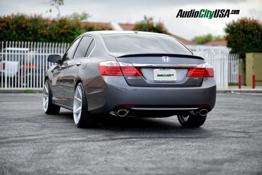 photo 3 Honda Accord custom wheels Rennen CRL 70 20x8.5, ET , tire size 225/35 R20. 20x10.0 ET 255/30 R20