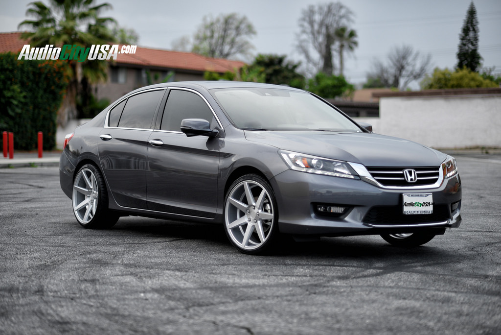 photo 4 Honda Accord custom wheels Rennen CRL 70 20x8.5, ET , tire size 225/35 R20. 20x10.0 ET 255/30 R20