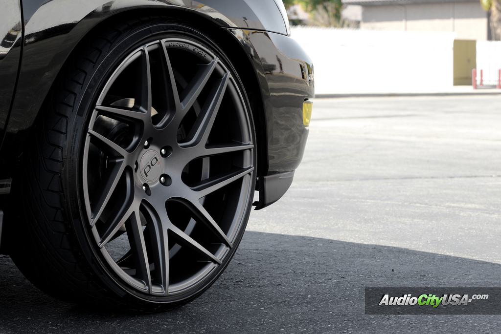 photo 2 Lexus RX 330 custom wheels Blaque Diamond 22x10.5, ET , tire size 255/30 R22. x ET 