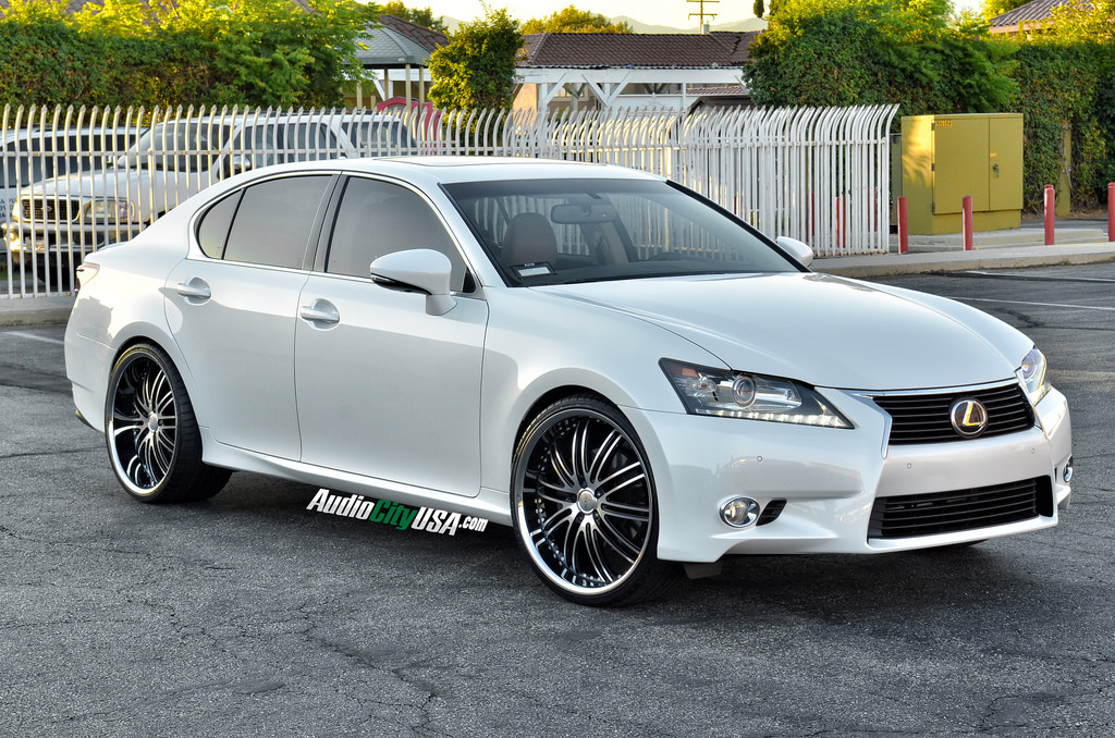 photo 2 Lexus GS 350 custom wheels XIX X 23 22x9.0, ET , tire size 235/30 R22. 22x10.5 ET 275/25 R22