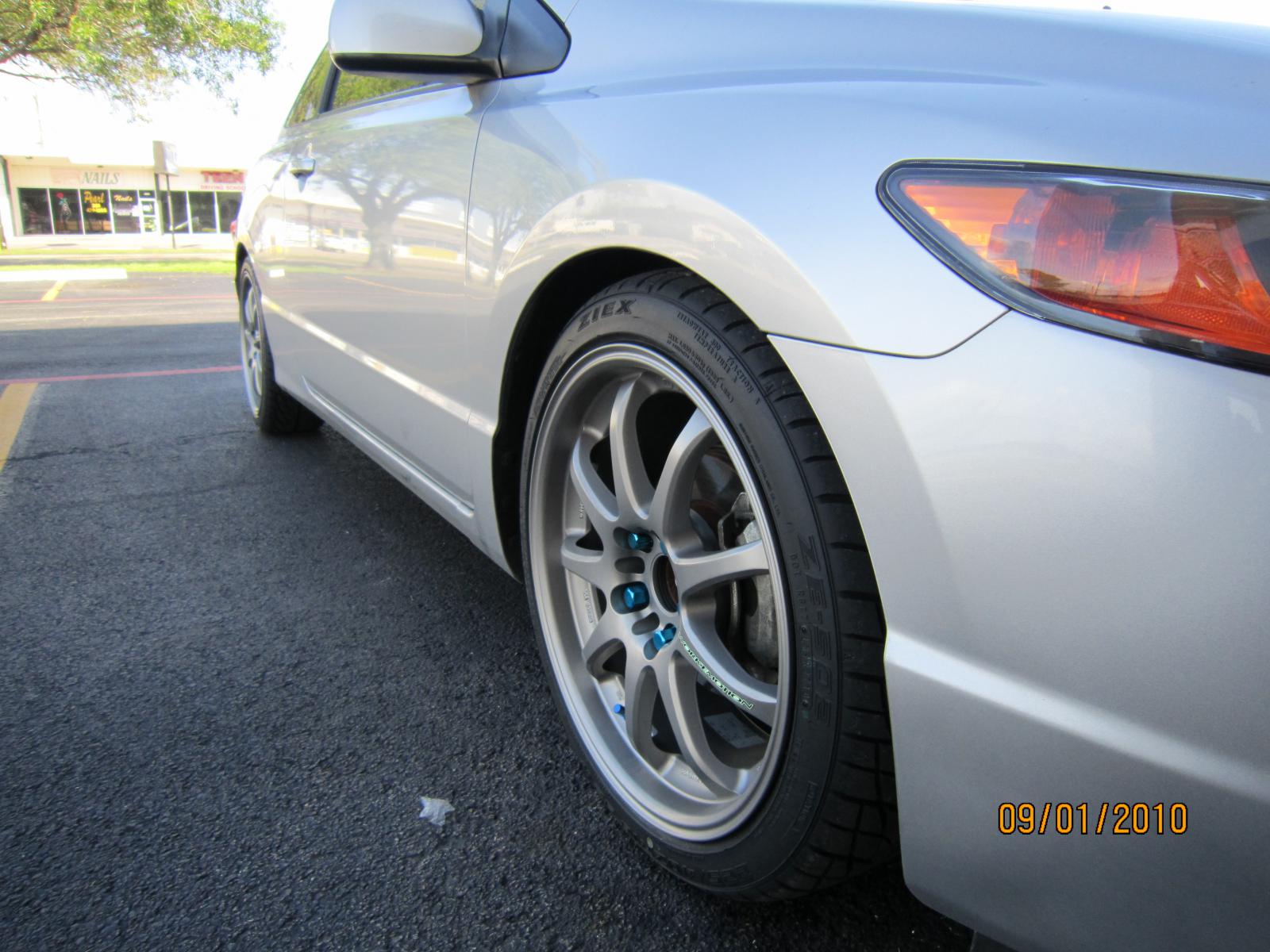 photo 1 Honda Civic custom wheels Work  XD-9 18x8.0, ET +45, tire size 225/40 R18. x ET