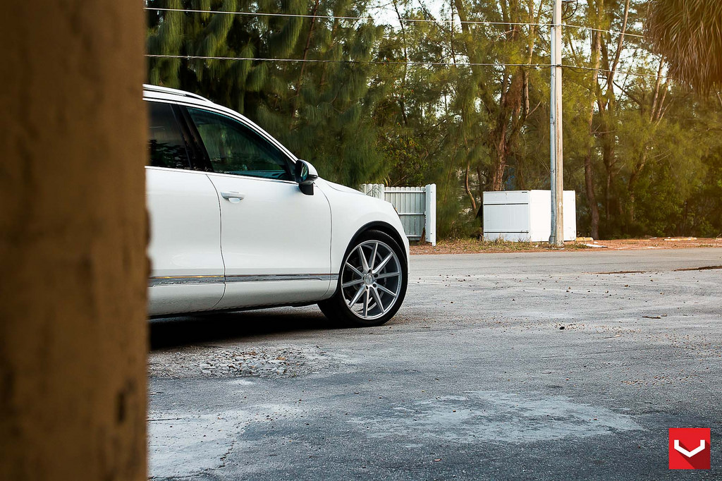 photo 2 Volkswagen Touareg custom wheels Vossen VFS-1 22x9.0, ET , tire size X R22. 22x11.0 ET