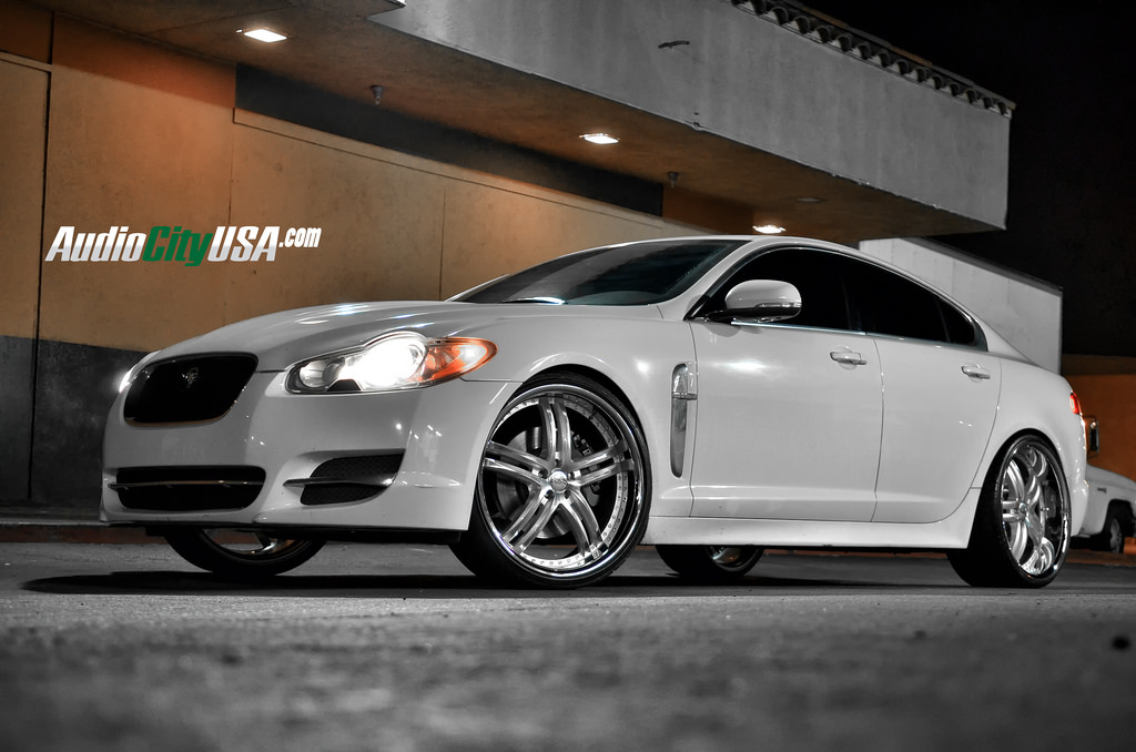 photo 2 Jaguar XF custom wheels XIX X15 22x9.0, ET , tire size 245/30 R22. 22x10.5 ET 275/25 R22