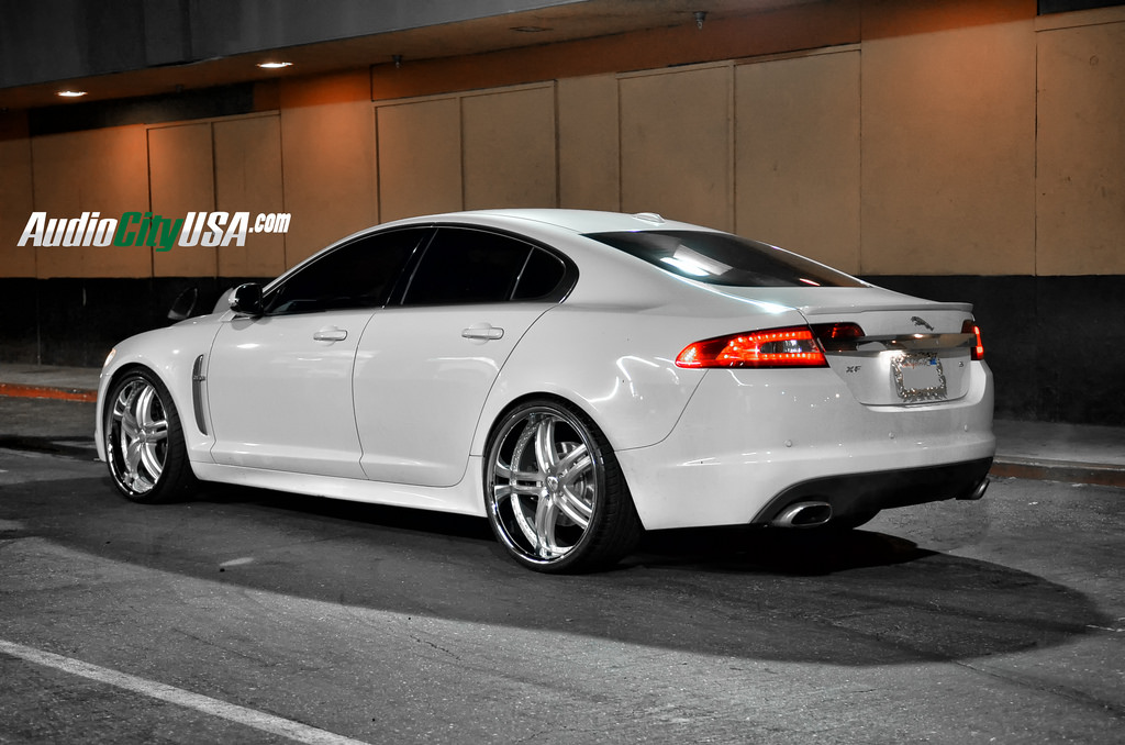 photo 3 Jaguar XF custom wheels XIX X15 22x9.0, ET , tire size 245/30 R22. 22x10.5 ET 275/25 R22