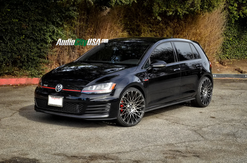 photo 4 Volkswagen GTI custom wheels Lexani CSS 16 20x8.5, ET , tire size 235/30 R20. x ET