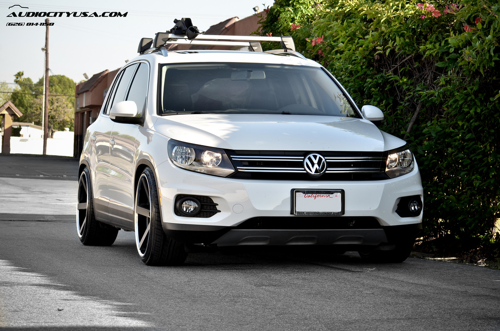 photo 5 Volkswagen Tiguan custom wheels Giovanna Mecca  20x10.0, ET , tire size 245/35 R20. x ET 