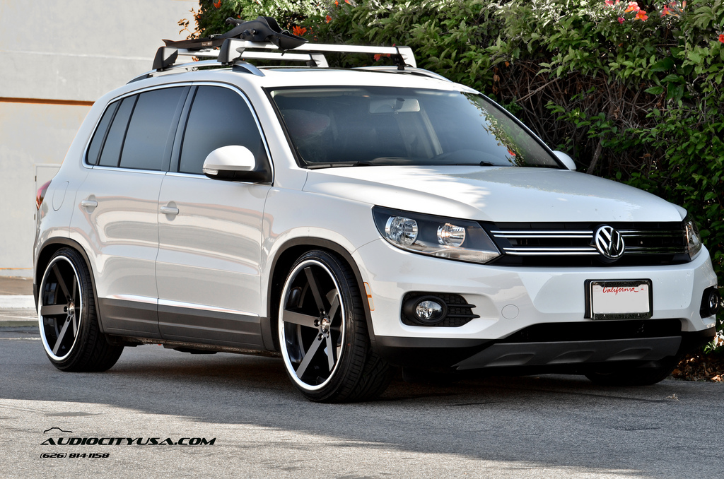 photo 6 Volkswagen Tiguan custom wheels Giovanna Mecca  20x10.0, ET , tire size 245/35 R20. x ET 