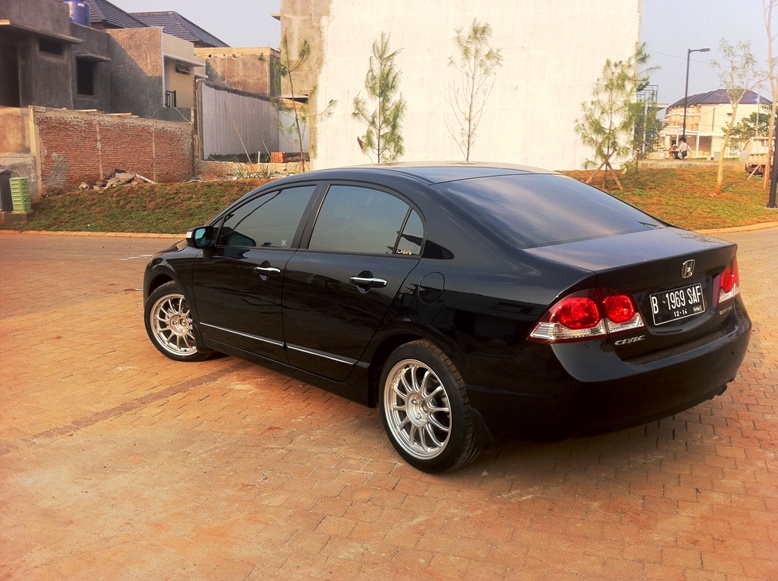 photo 3 Honda Civic custom wheels SSR Type F 17x8.0, ET +43, tire size 215/45 R17. x ET