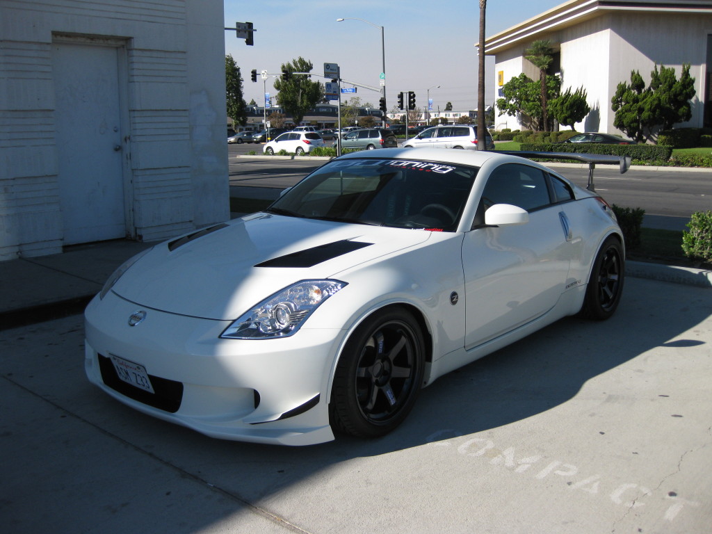 photo 2 Nissan 350Z custom wheels Rays Engineering Volk Racing TE37 18x9.5, ET +12, tire size 265/35 R18. 18x10.5 ET+15 285/35 R18