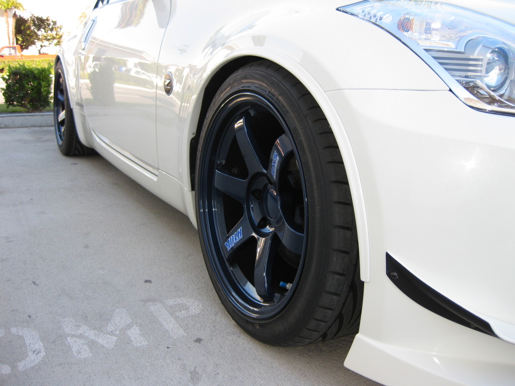 photo 3 Nissan 350Z custom wheels Rays Engineering Volk Racing TE37 18x9.5, ET +12, tire size 265/35 R18. 18x10.5 ET+15 285/35 R18