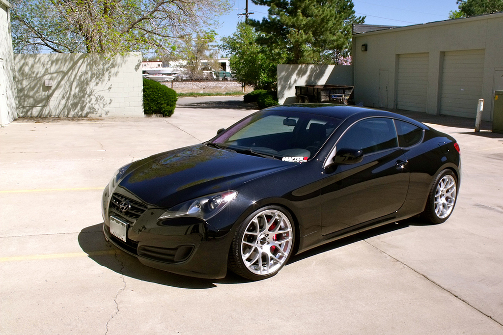 photo 1 Hyundai Genesis custom wheels 19x9.0, ET +25, tire size 245/35 R19. 19x9.0 ET+25 275/35 R19