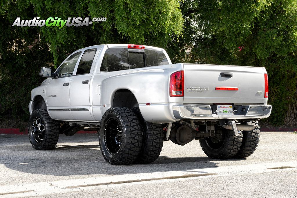 photo 5 Dodge Ram 3500 custom wheels XD815 Battalion 22x8.5, ET , tire size 345/55 R22. x ET 