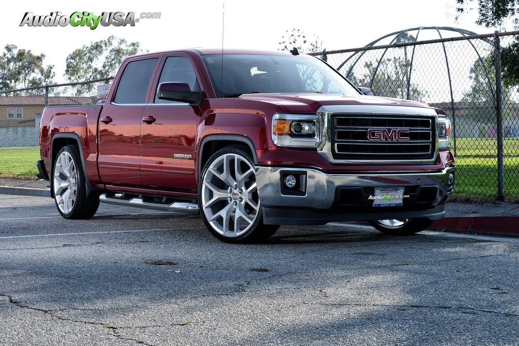 photo 3 GMC Sierra 1500 custom wheels Sierra Replica 26x10.0, ET , tire size 305/30 R26. x ET 