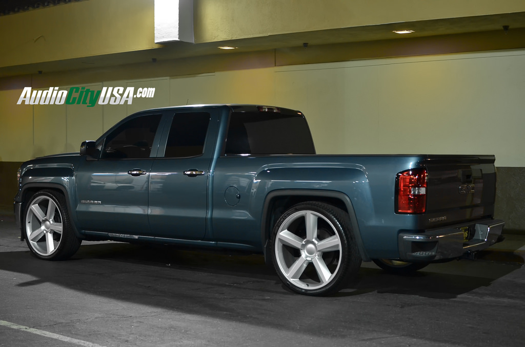 photo 4 GMC Sierra 1500 custom wheels LTZ Replica 26x10.0, ET , tire size 305/30 R26. x ET