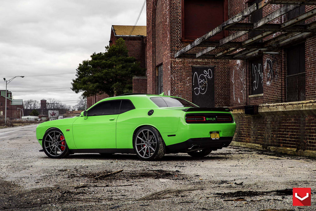 photo 2 Dodge Challenger custom wheels Vossen VFS-1 22x9.0, ET , tire size X R22. 22x10.5 ET