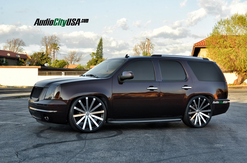 photo 5 GMC Yukon custom wheels Velocity VW 12 26x10.0, ET , tire size 295/30 R26. x ET