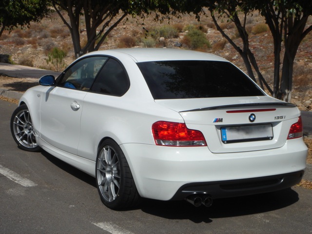 photo 3 BMW  135 custom wheels OZ  Ultraleggera 18x8.0, ET +40, tire size 225/40 R18. 18x9.0 ET+40 255/35 R18