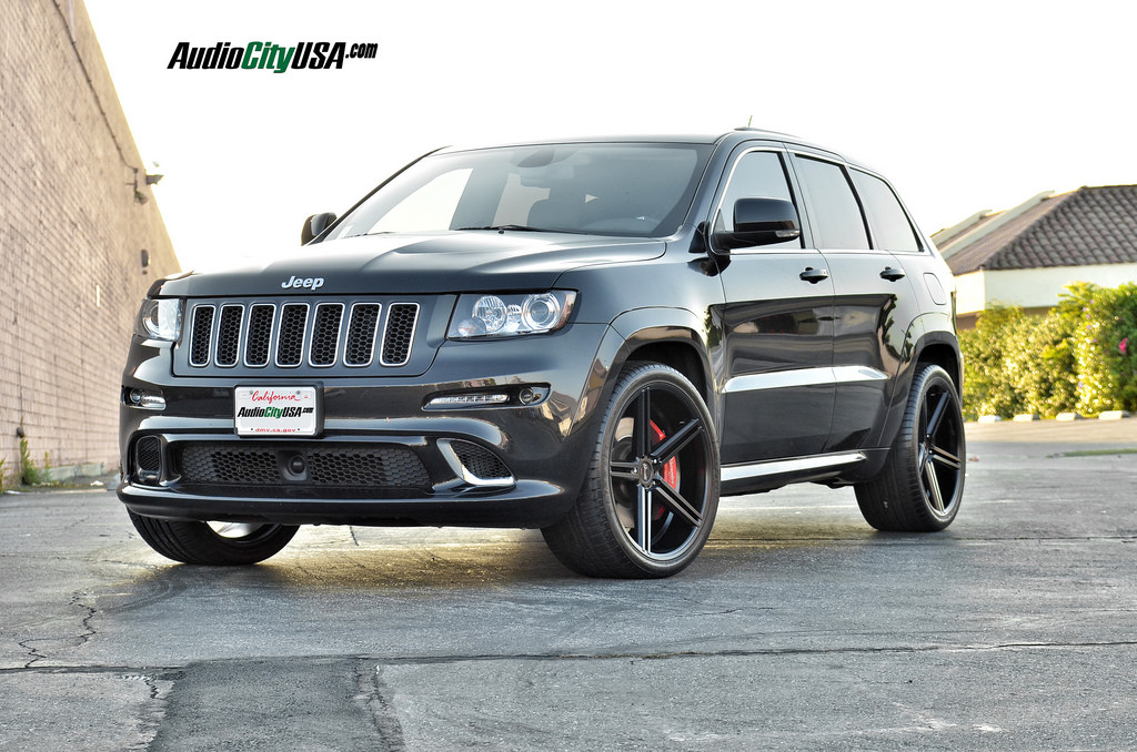 photo 2 Jeep Grand Cherokee custom wheels Gianelle Lucca 22x10.5, ET , tire size 285/35 R22. x ET