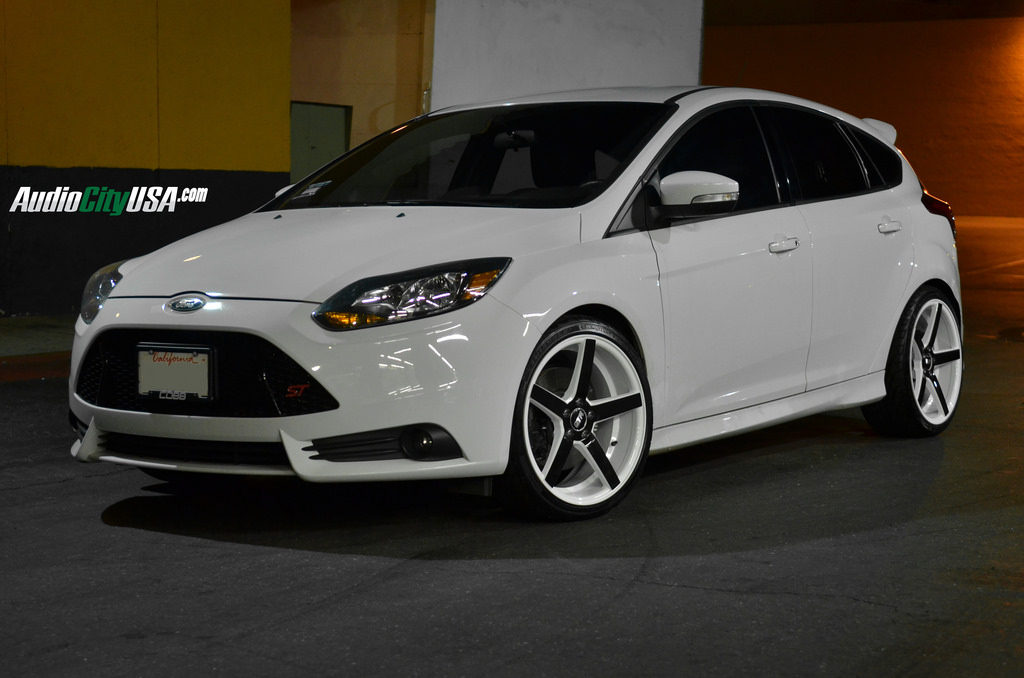photo 4 Ford Focus ST custom wheels STR 607 19x8.5, ET , tire size 235/35 R19. x ET 