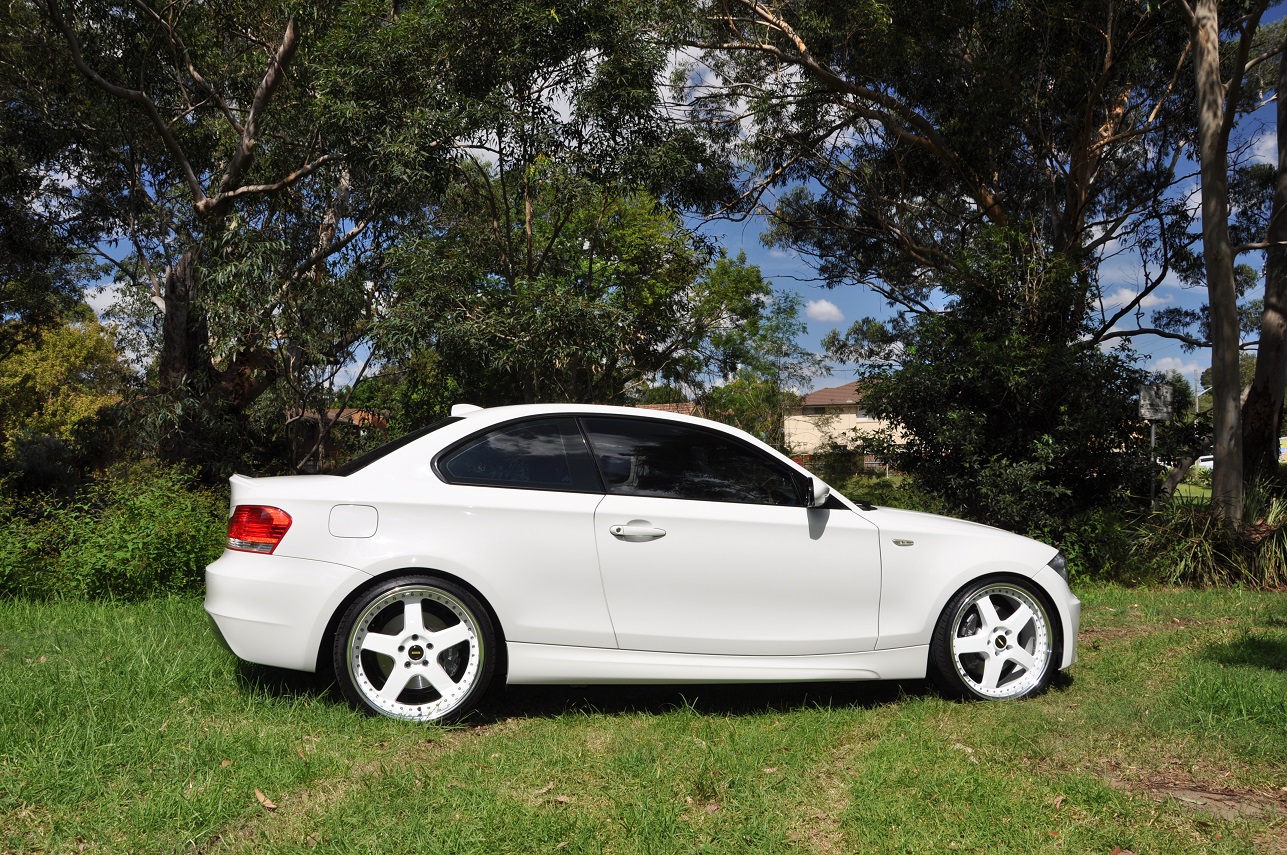 photo 2 BMW  135 custom wheels Simmons  FR1 20x8.5, ET +43, tire size 235/35 R20. 20x9.5 ET+52 255/30 R20