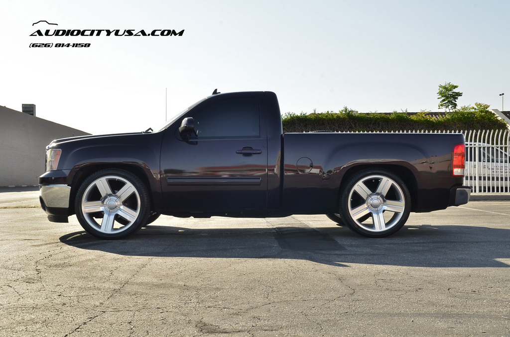 photo 2 GMC Sierra 1500 custom wheels Texas Edition 24x10.0, ET +31, tire size 305/35 R24. x ET 