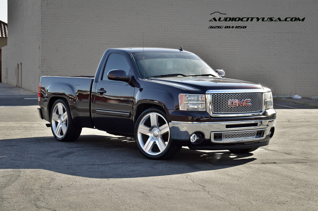 photo 3 GMC Sierra 1500 custom wheels Texas Edition 24x10.0, ET +31, tire size 305/35 R24. x ET 