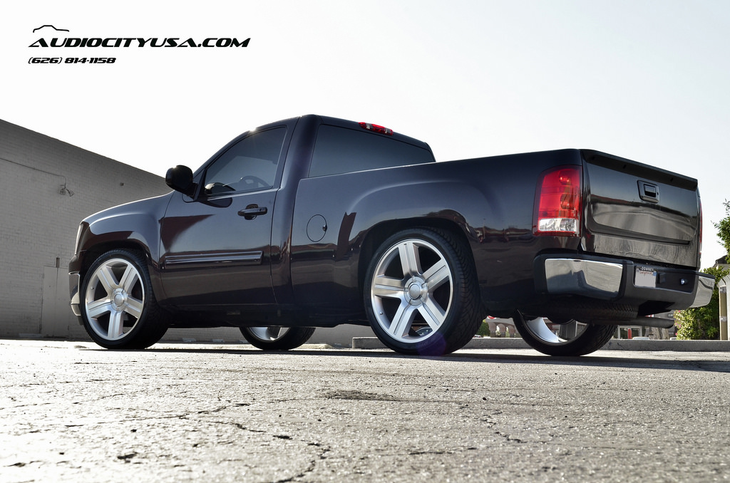 photo 4 GMC Sierra 1500 custom wheels Texas Edition 24x10.0, ET +31, tire size 305/35 R24. x ET 