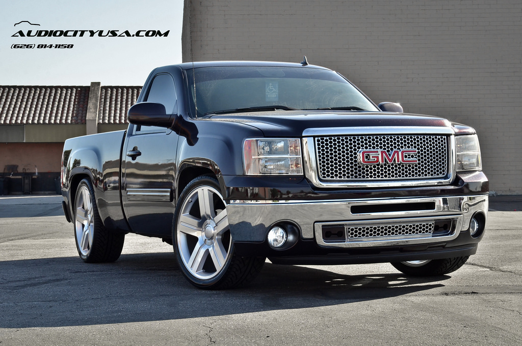 photo 5 GMC Sierra 1500 custom wheels Texas Edition 24x10.0, ET +31, tire size 305/35 R24. x ET 