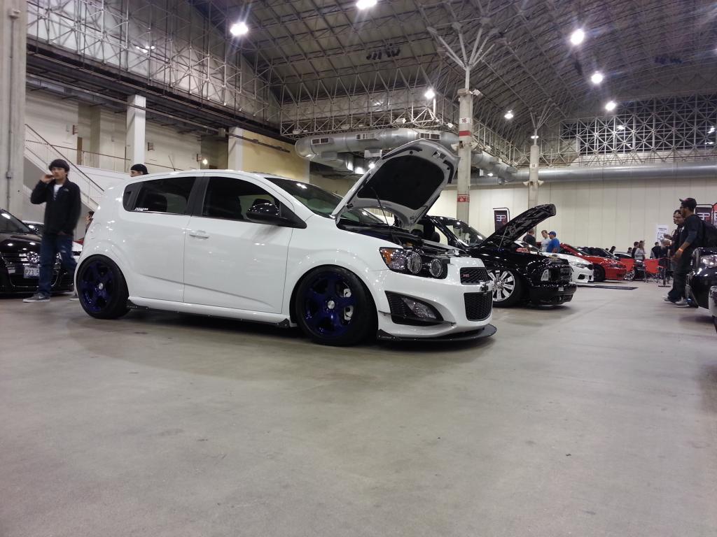 photo 2 Chevrolet Sonic custom wheels Rotiform Nue 17x8.0, ET +30, tire size 215/45 R17. x ET