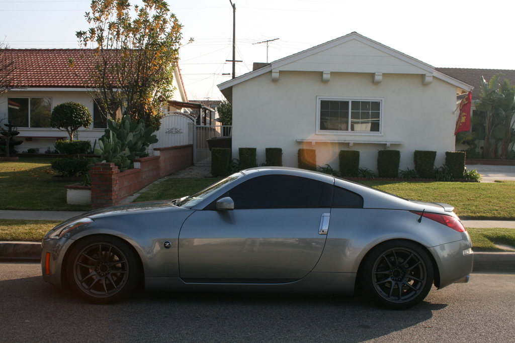 photo 1 Nissan 350Z custom wheels Work Wheels Emotion CR 18x9.5, ET +12, tire size 245/40 R18. 18x9.5 ET-3