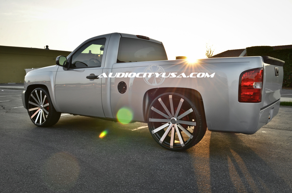 photo 3 Chevrolet Silverado 1500 custom wheels Velocity VW 12 26x10.0, ET , tire size 255/30 R26. x ET