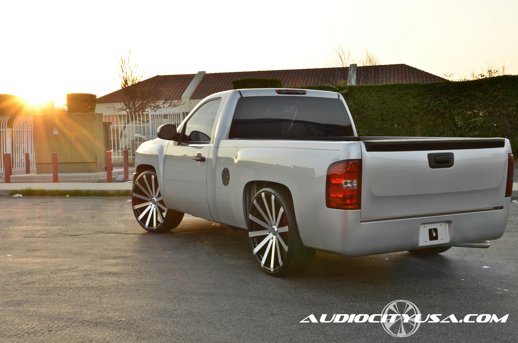 photo 5 Chevrolet Silverado 1500 custom wheels Velocity VW 12 26x10.0, ET , tire size 255/30 R26. x ET
