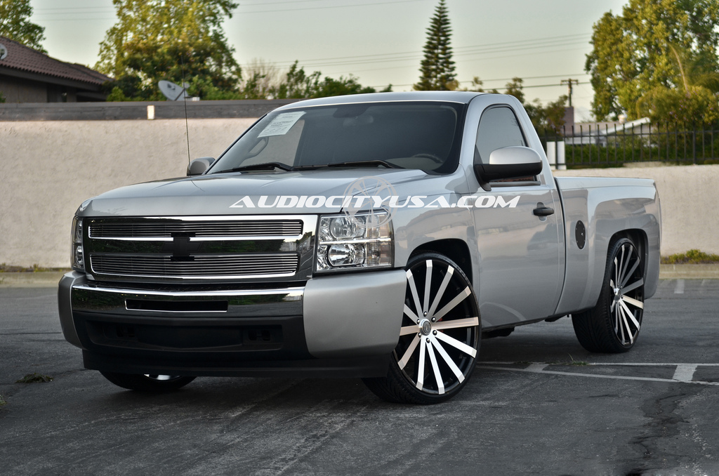 photo 6 Chevrolet Silverado 1500 custom wheels Velocity VW 12 26x10.0, ET , tire size 255/30 R26. x ET