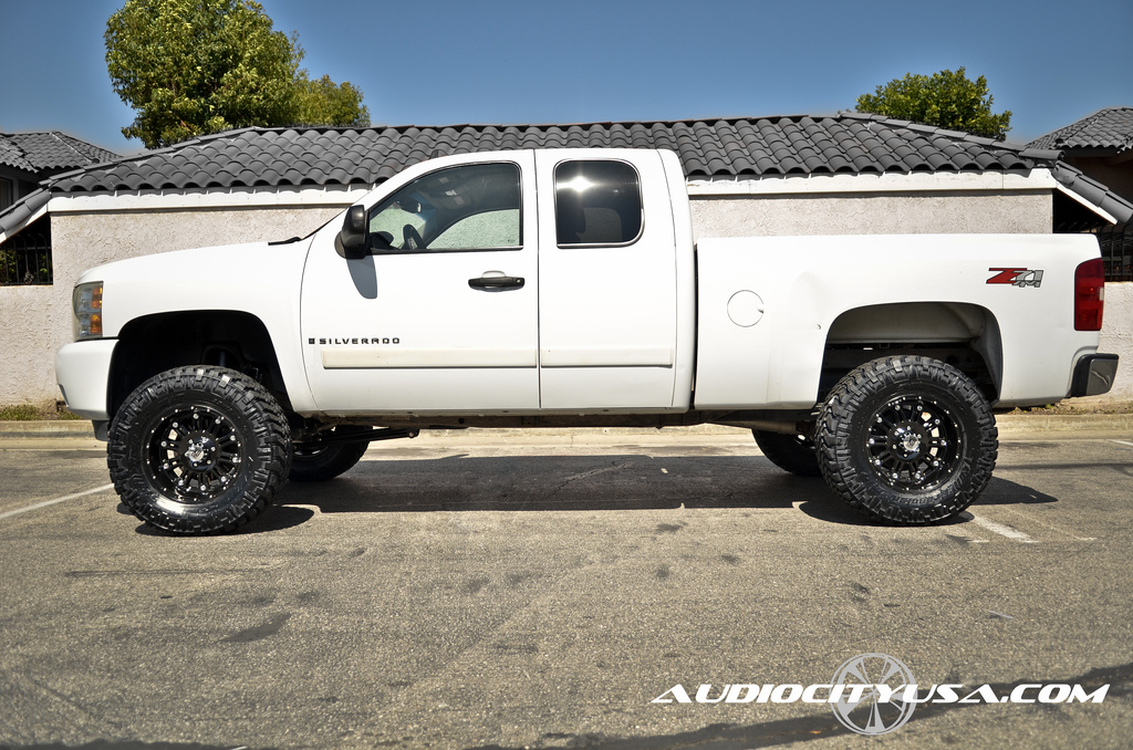 photo 3 Chevrolet Silverado 1500 custom wheels XD Hoss 18x, ET , tire size 315/60 R18. x ET
