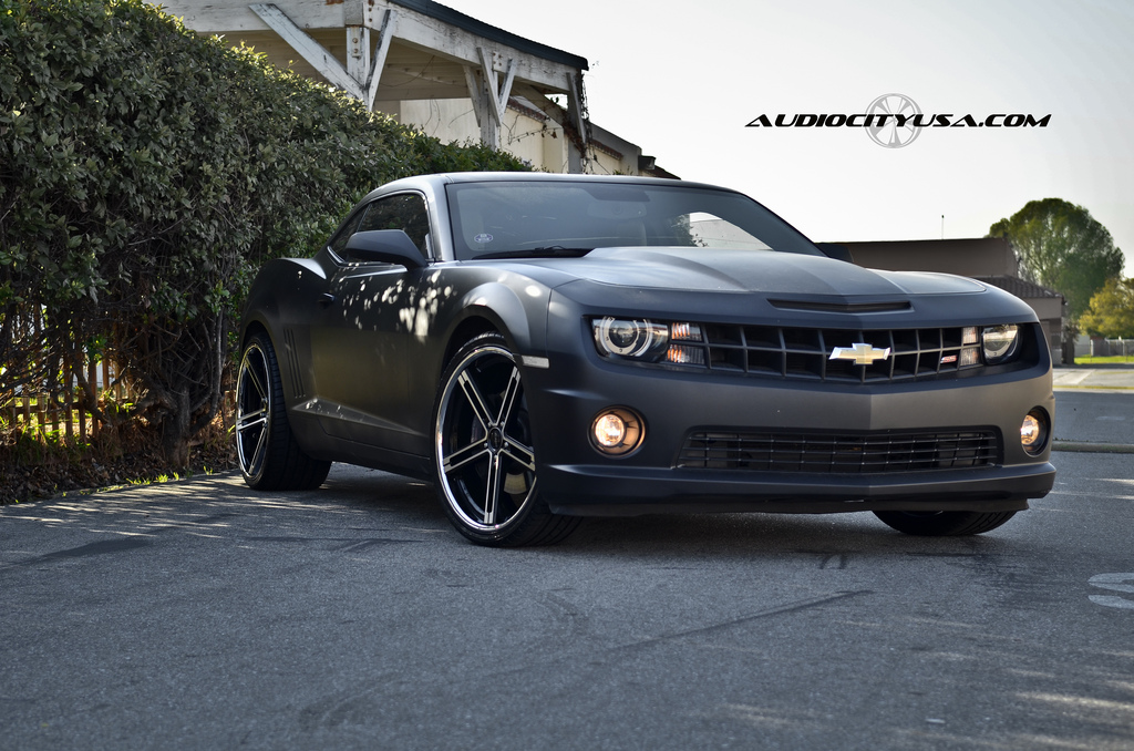 photo 2 Chevrolet Camaro custom wheels Zenetti Capri bm 22x9.0, ET , tire size 265/35 R22. 22x10.5 ET 295/30 R22