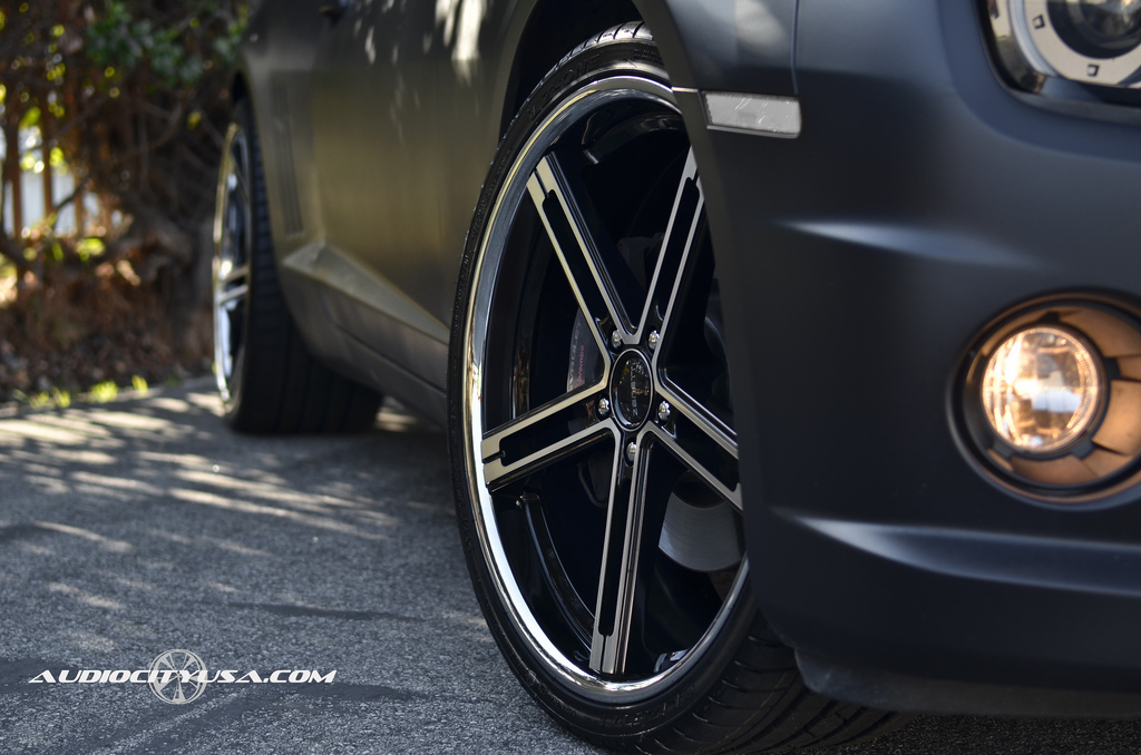 photo 1 Chevrolet Camaro custom wheels Zenetti Capri bm 22x9.0, ET , tire size 265/35 R22. 22x10.5 ET 295/30 R22