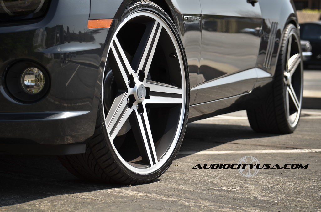 photo 4 Chevrolet Camaro custom wheels IROC BLACK MACHINE  24x, ET , tire size 275/25 R24. x ET 